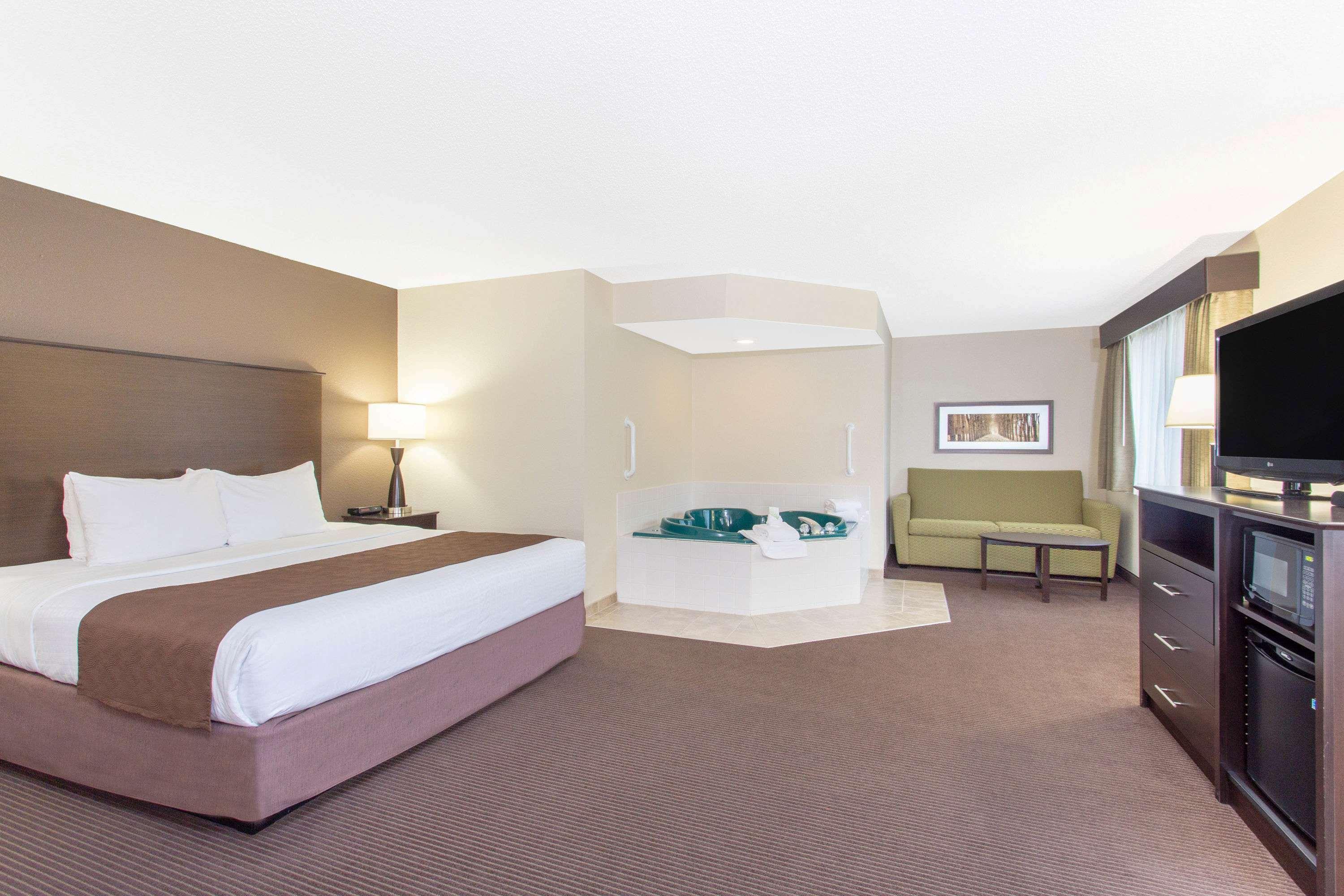 Americinn By Wyndham Rhinelander Extérieur photo